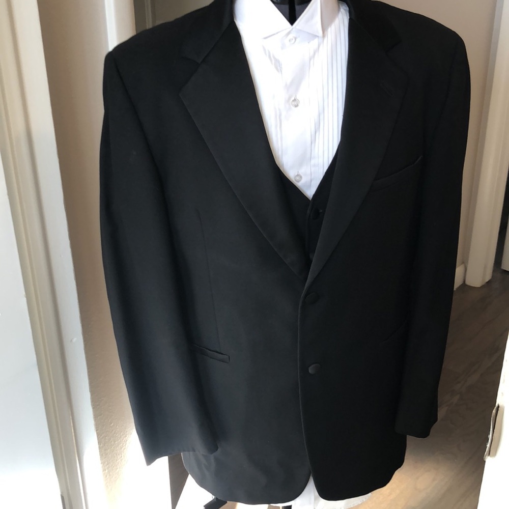 Men’s Black Three Piece Tuxedo and Shirt